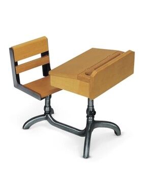 Molly's School Desk (Pleasant Company)